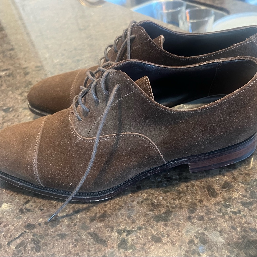 Beautiful Sid Mashburn brown suede dress shoes from England
